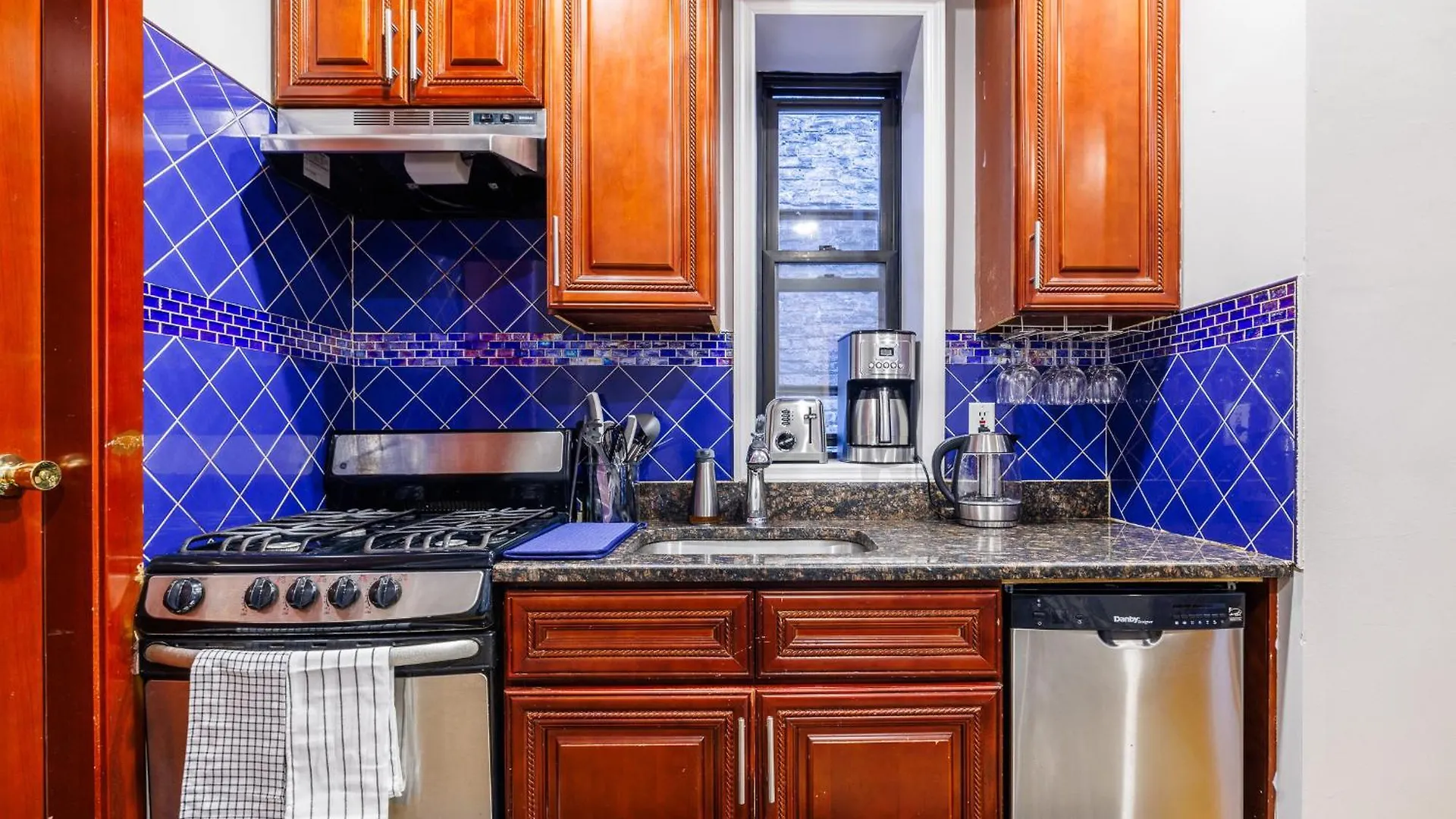 Discover The Comfort Of Columbia University Properties 纽约 0*,  美国